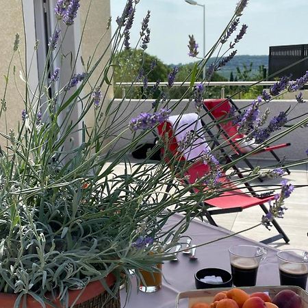 Val Des Bruyeres - Gite 15Mn Pezenas Avec Terrasse Et Cour Close - Parking Privatif Securise - Wifi Ftth Gratuit Neffies Dış mekan fotoğraf
